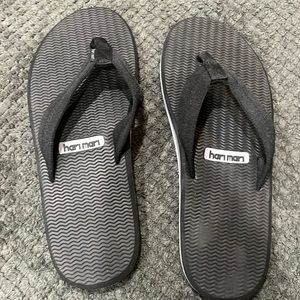 Hari Mari men’s leather flip flops size 10